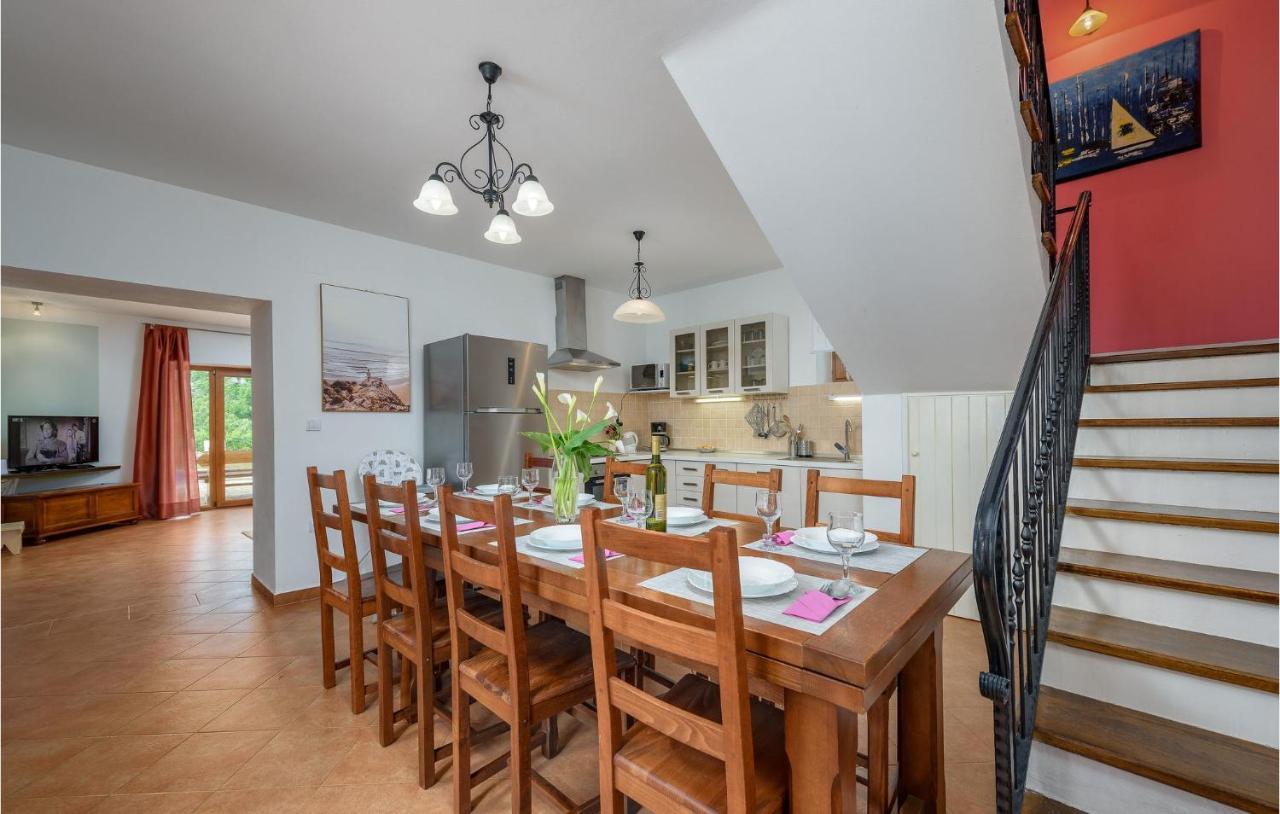 Cozy Home In Pamici With Kitchen Экстерьер фото