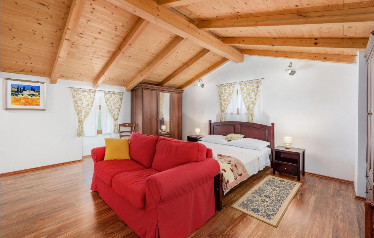 Cozy Home In Pamici With Kitchen Экстерьер фото