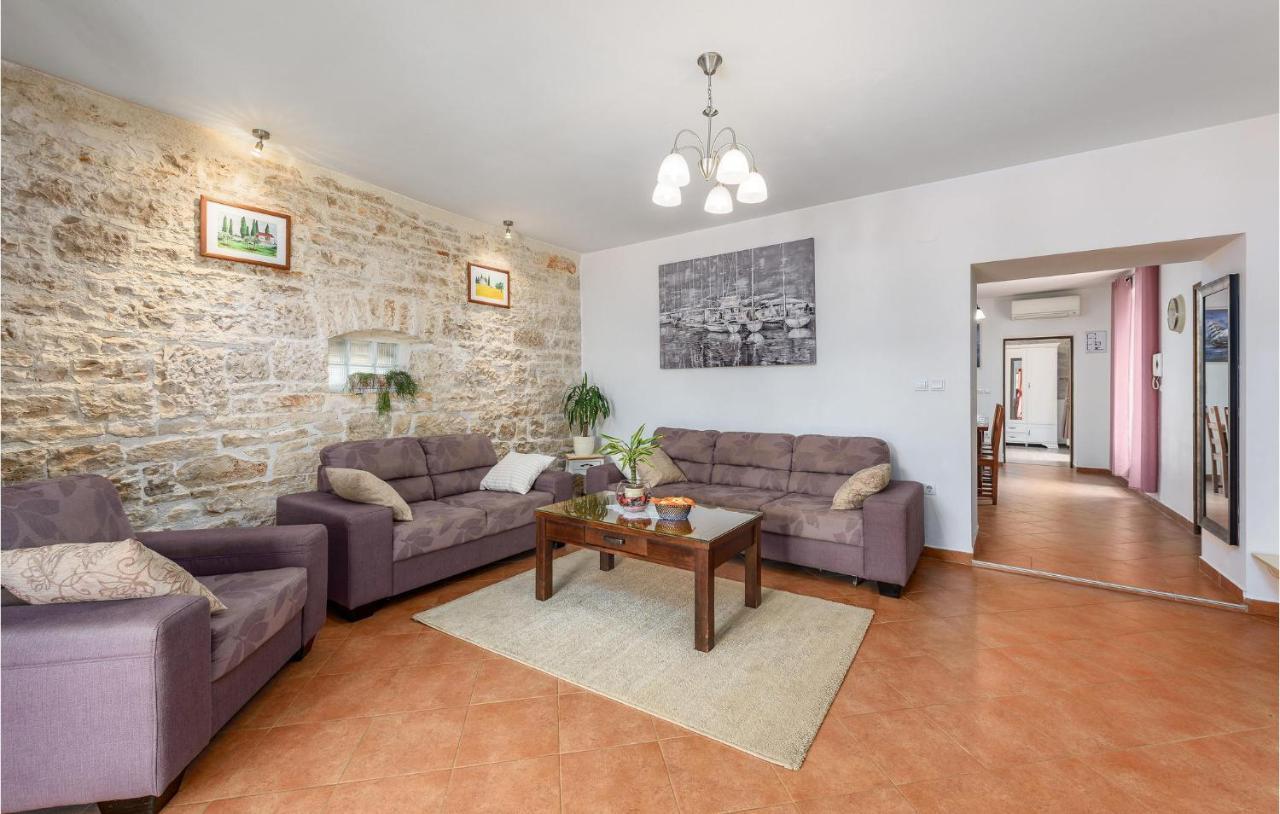 Cozy Home In Pamici With Kitchen Экстерьер фото