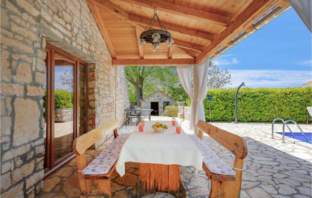 Cozy Home In Pamici With Kitchen Экстерьер фото