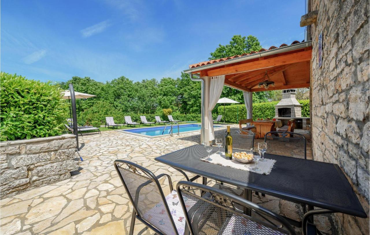 Cozy Home In Pamici With Kitchen Экстерьер фото