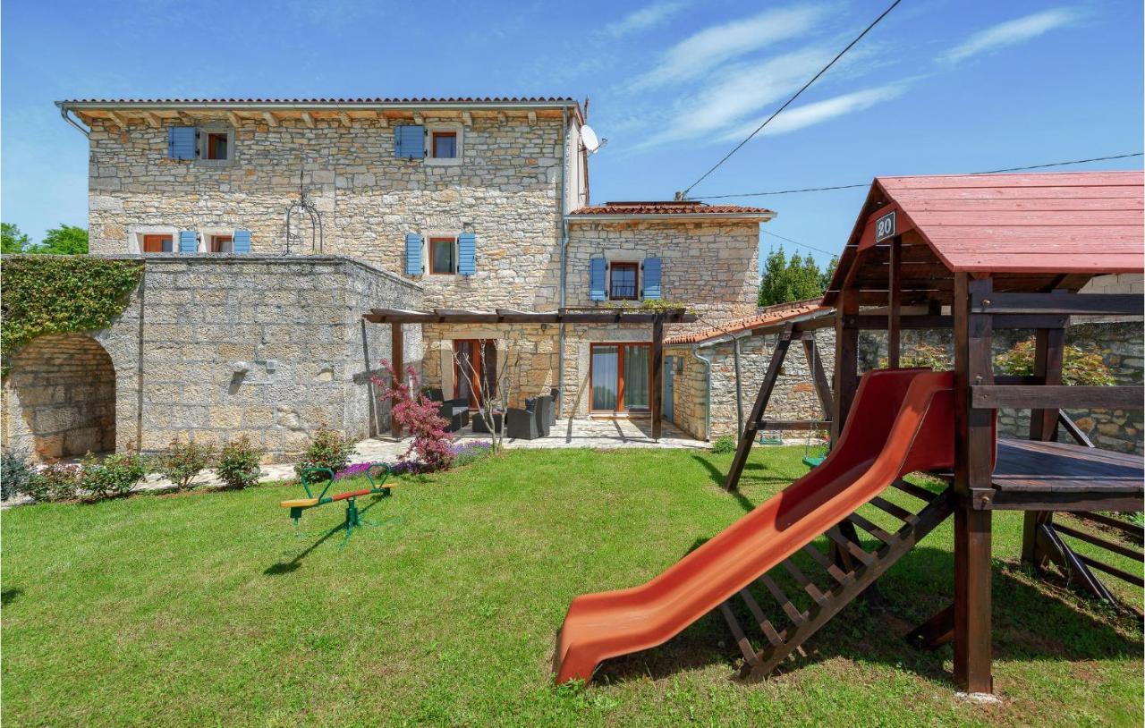 Cozy Home In Pamici With Kitchen Экстерьер фото