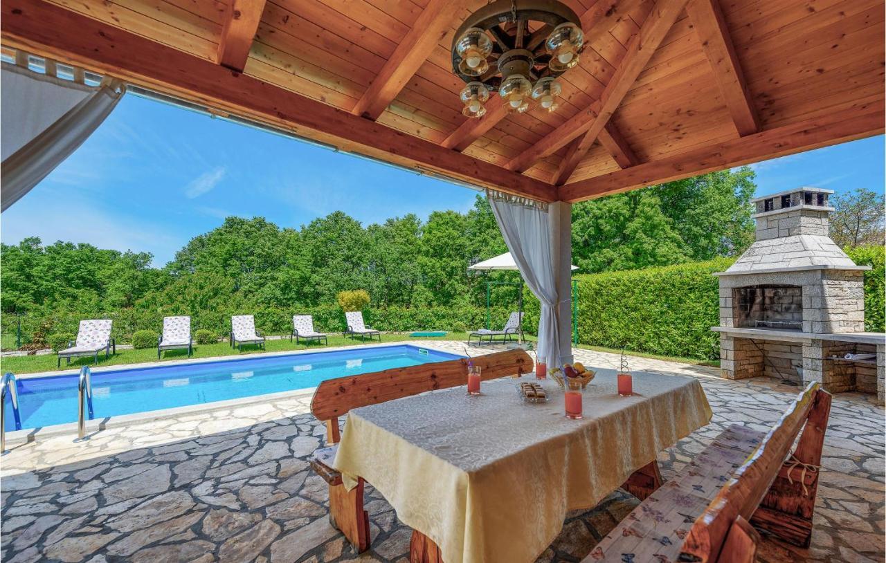 Cozy Home In Pamici With Kitchen Экстерьер фото